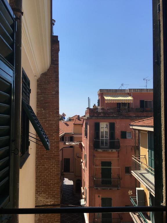 Al Castello Affittacamere Pietra Ligure Buitenkant foto